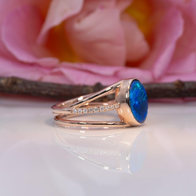 Blue 2.1Ct Boulder Opal Cabochon Ring With Natural Diamond Accents: Solid 14k Gold, Size 6.75 For Sale - Image 8 of 10