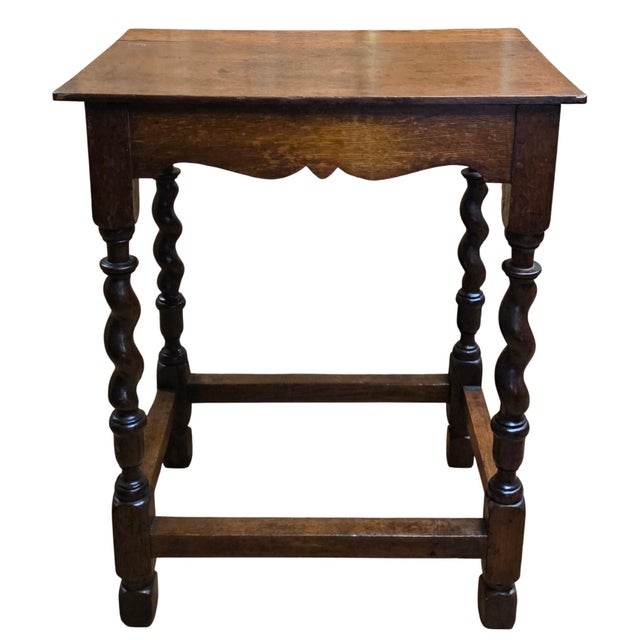 Late 17th Century English Oak Side Table With Spiral-Turned Legs and Scalloped Frieze, Circa 1680–1700 For Sale - Image 4 of 18