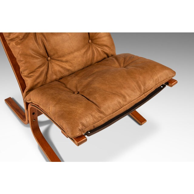Set of Two (2) Scandinavian Mid-Century Modern "Siesta" Chairs in Leather by Igmar Relling for Westnofa, Norway, C. 1970's For Sale - Image 16 of 18
