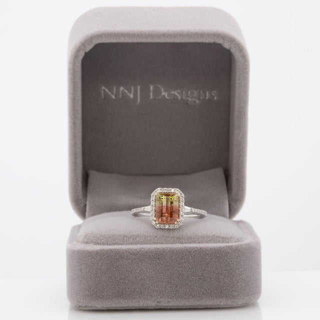 Modern 1.8Ct Bi-Color Tourmaline Ring With Earth-Mined Diamond Accents: Solid 14k Gold, Size 6.75 For Sale - Image 3 of 9