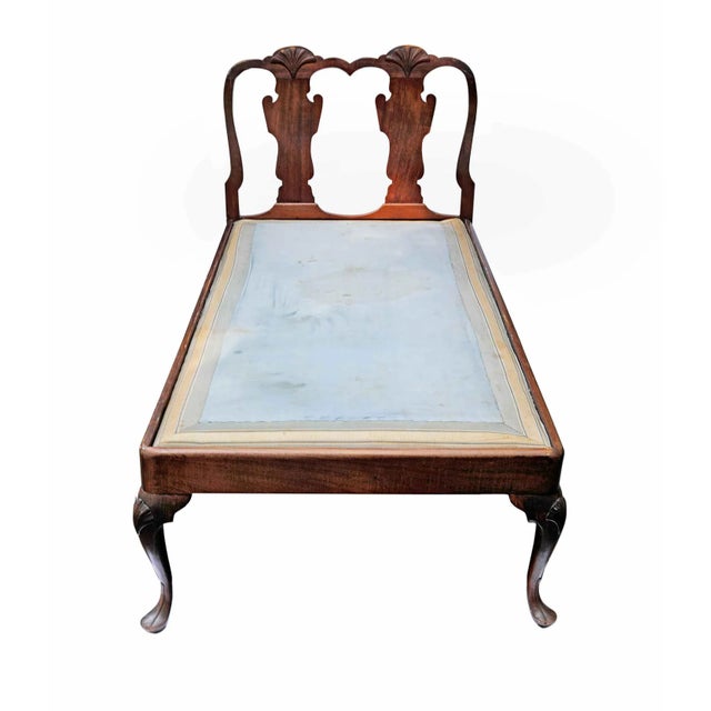 Antique early 20th century Queen Anne style mahogany daybed. This lovely daybed features many classic design elements of...