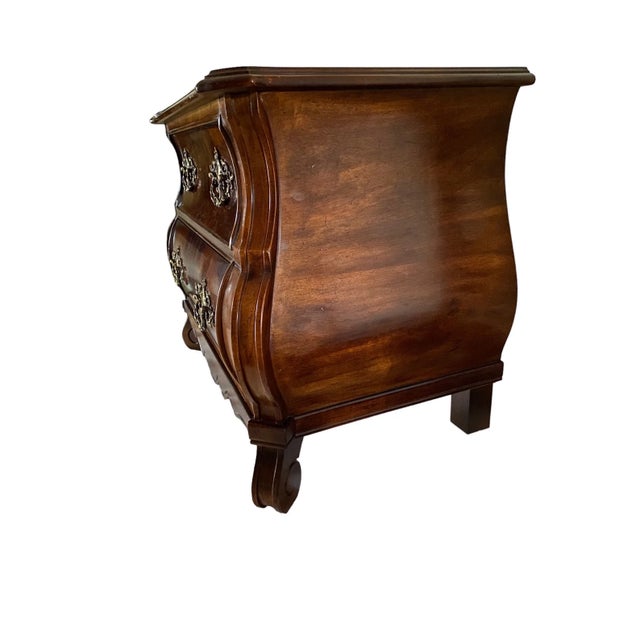 Italian Henredon Italian Provincial Bombay Form Burled Walnut Nightstands, Pair For Sale - Image 3 of 5