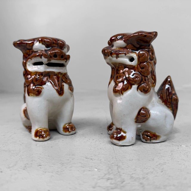 Brown Set of Two Japanese Ceramic Shisa Lion-Dogs, 1980s, Set of 2 For Sale - Image 8 of 8