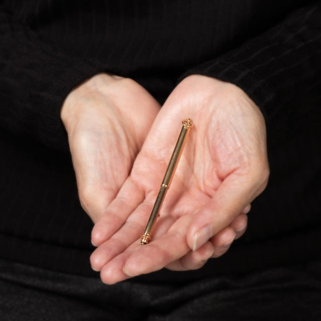 Late 19th Century French Antique Victorian Pencil Pendant 18k Yellow Gold Retractable Jewelry For Sale - Image 5 of 5