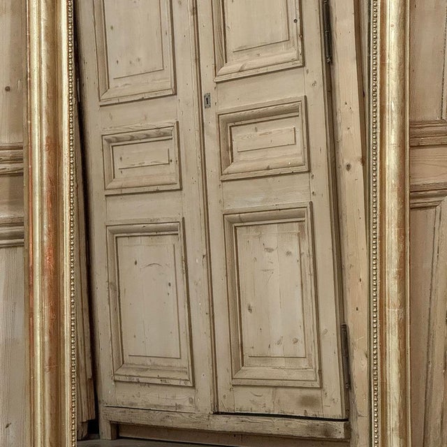 19th Century French Louis XVI Giltwood Mirror With Lovebirds For Sale - Image 10 of 17