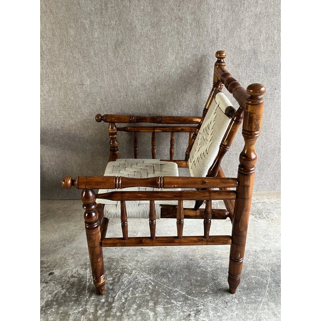 Adrien Audoux and Frida Minet Mid 20th Century Vintage French Mid Century Rope Chairs With Drink Table Set in the Style of Adrien Audoux & Frida Minet For Sale - Image 4 of 12