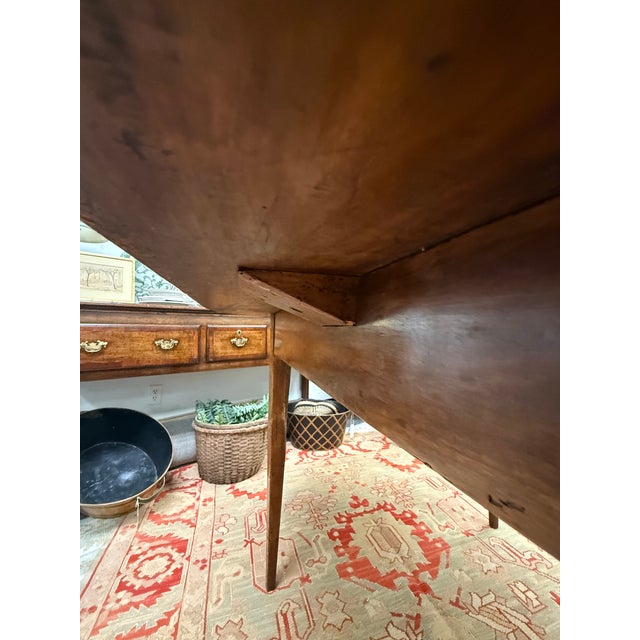 Antique English Oval Dining Table With Tapered Legs For Sale In West Palm - Image 6 of 8