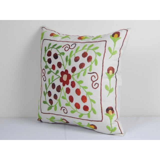 Uzbek Ikat, pillowcase - natural handmade and traditional textile of Uzbekistan. Material: 100% cotton. Condition: New...