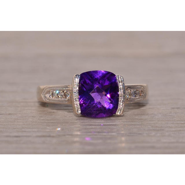 Contemporary The Bassano: Amethyst Ring with Natural Diamonds in White Gold For Sale - Image 3 of 10