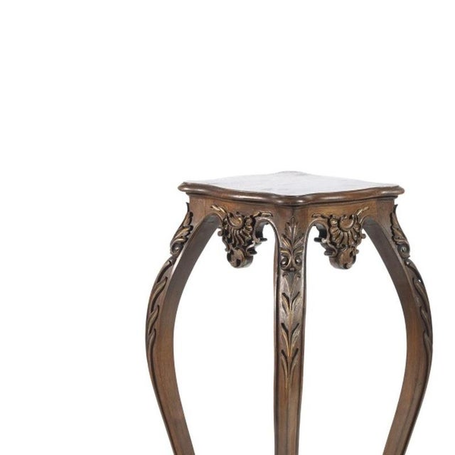 Furniture - Pair of Louis XV style columns - 19th century. Portuguese, 19th century, in walnut wood with carvings....