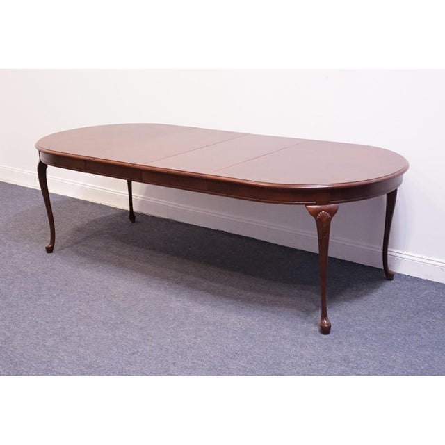 Queen Anne Bassett Furniture Solid Cherry Traditional Queen Anne Style 100" Oval Dining Table For Sale - Image 3 of 11