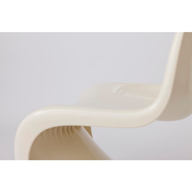 Verner Panton Vintage White Panton Chair by Verner Panton for Herman Miller, 1972 For Sale - Image 4 of 10