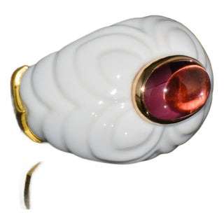 Vintage Bvlgari Chandra Pink Tourmaline & White Porcelain Ring in 18k Yellow Gold – Size 7.5 For Sale