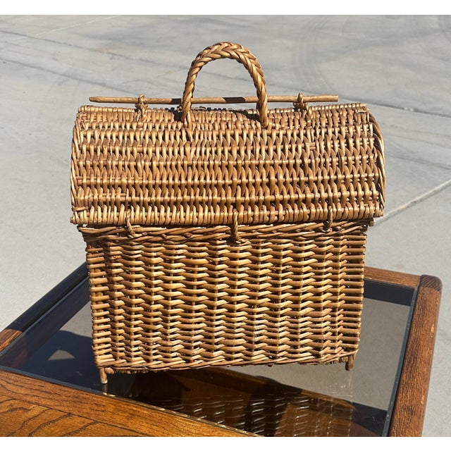 Rustic European Picnic Basket For Sale - Image 4 of 7