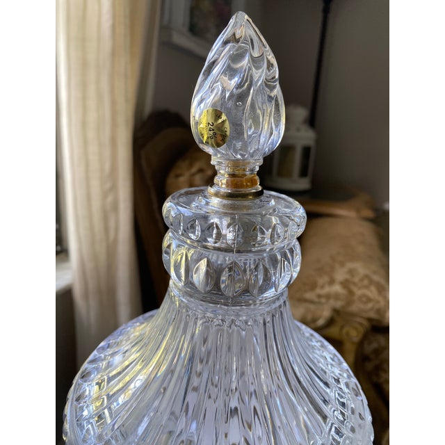 Vintage Crystal Table Lamp With Hand-Etched Botanical Motif, Cut Crystal Details & Finial Floral Designs For Sale - Image 4 of 12