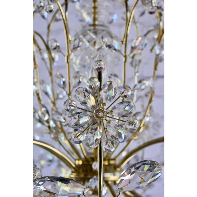 1980s Art Nouveau Schonbek Swarovski Primrose Crystal 14 Light Chandelier For Sale In Palm Springs - Image 6 of 11