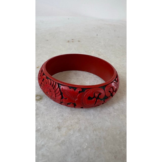 Stunning beautiful quality vintage cinnabar bangle bracelet