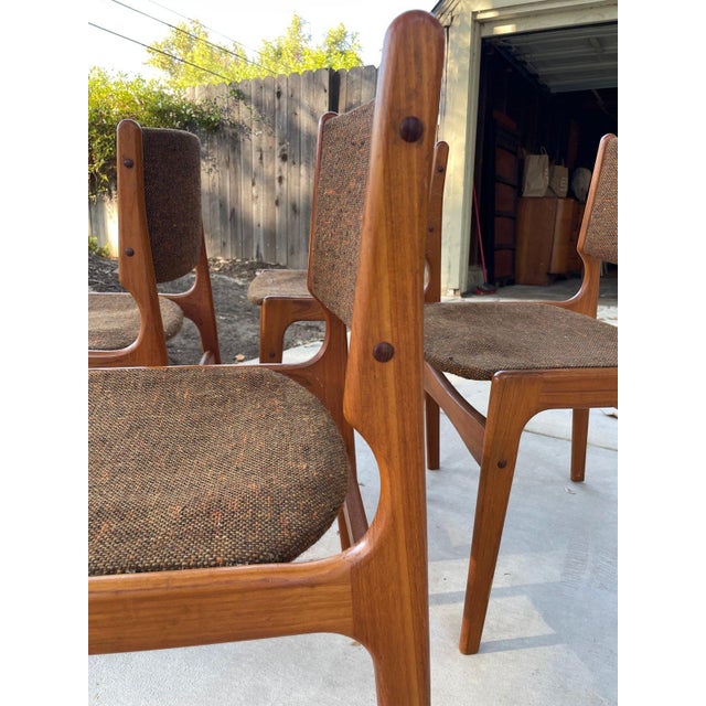 Mid-Century Modern Set of 4 Vintage MCM Sculptural Teak Dining Chairs For Sale - Image 3 of 8