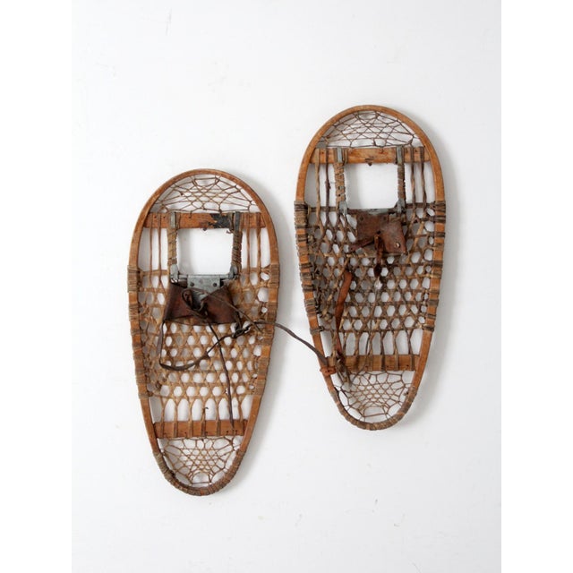 Vintage World War II Usa Military Snowshoes by the Groswold Ski Co. 1945 For Sale - Image 4 of 16