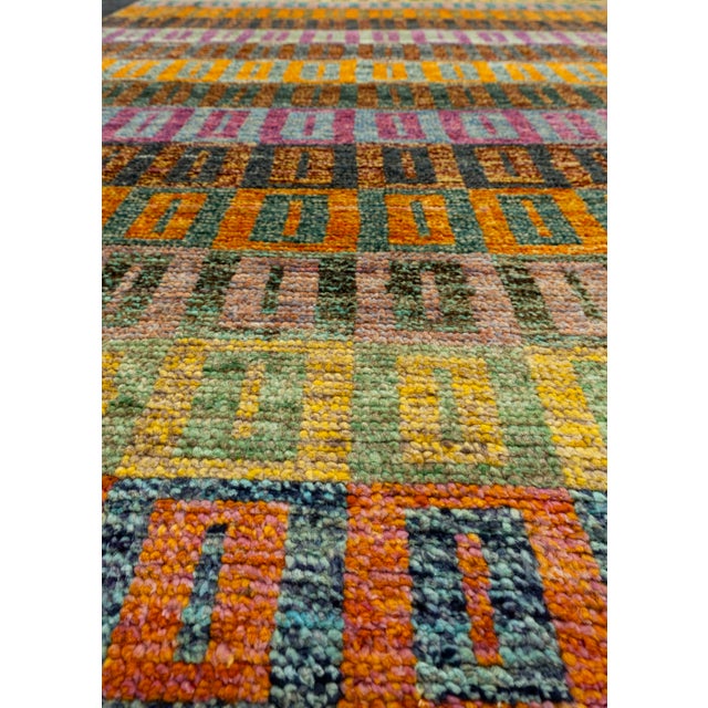 Early 21st Century Turkish Modern Handmade Rug 4' x 5'8" #17458 For Sale - Image 5 of 8