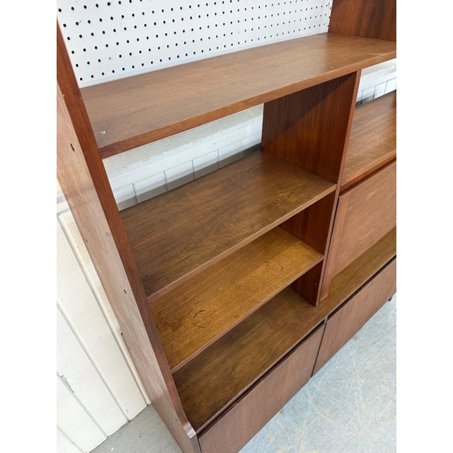 Mid-Century Modern Walnut Room Divider For Sale In Philadelphia - Image 6 of 8