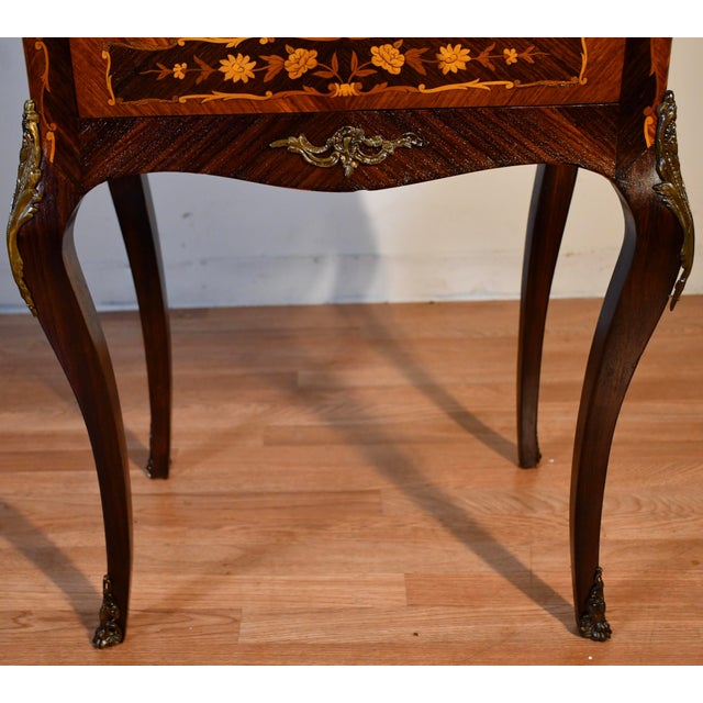 1890s Antique French Louis XV Walnut Inlaid & Marble Top Liquor Cabinet / Bar For Sale - Image 6 of 18