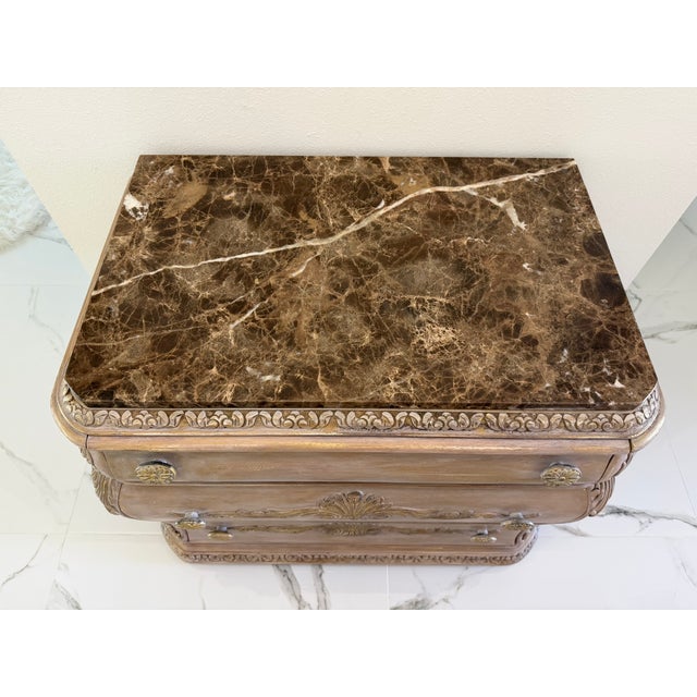 1990s 1990s French Provincial Bombe Marble Top Dresser – Louis XV Style Chest – Carved & Gilt – 3 Drawer For Sale - Image 5 of 16