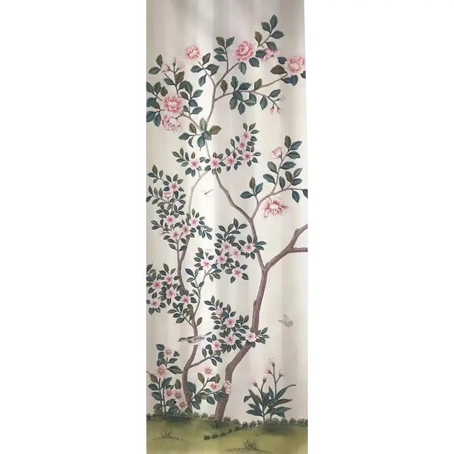If you love the look of De Gournay wallpapers but not the price, this is for you. The listed price is for 4 panel of 36"...