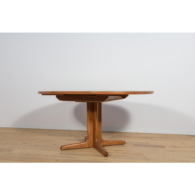 Mid-Century Round Teak Extendable Dining Table, United Kingdom, 1950s For Sale - Image 9 of 17