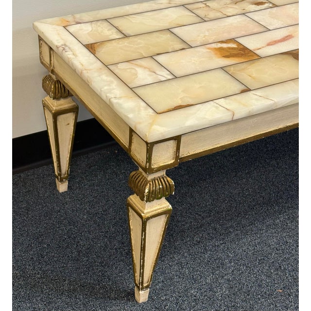 French Early 20th Century Parcel Gilt Hand Painted Louis XVI French Regency Coffee Table With Mosaic Onyx Top For Sale - Image 3 of 12