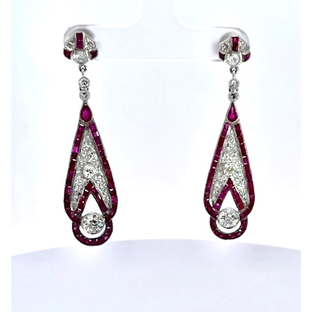 Gemstone 1990s Pair of Art Deco 18k White Gold Ruby Diamond Drop Earrings, 2" Length For Sale - Image 7 of 12