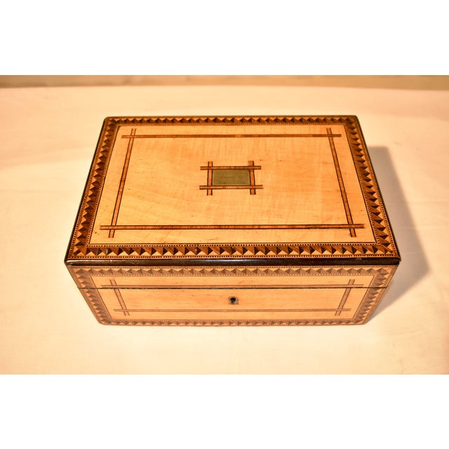 Tan 19th Century English Dresser Box With Tray For Sale - Image 8 of 11