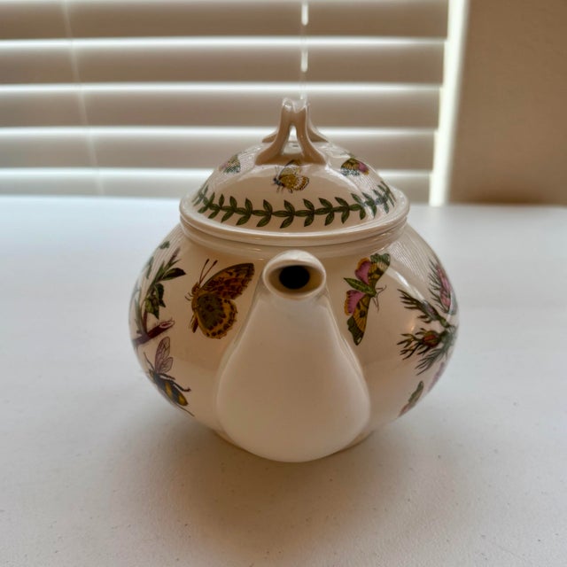 1970s Vintage Portmeirion Teapot With Lid - Botanic Garden For Sale - Image 5 of 10