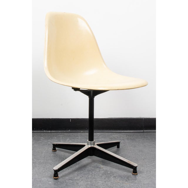 Eames swivel chair Clearance