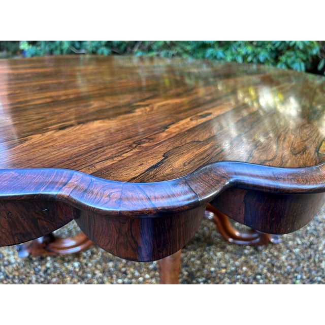 William IV Tilt-Top Oval Serpentine Dining Table in Rosewood, 1830 For Sale - Image 9 of 18