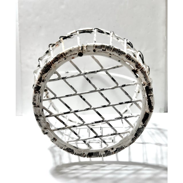 Early 20th Century Primitive Wire Egg Basket - Rustic Farmhouse Gathering Basket For Sale In Louisville - Image 6 of 6