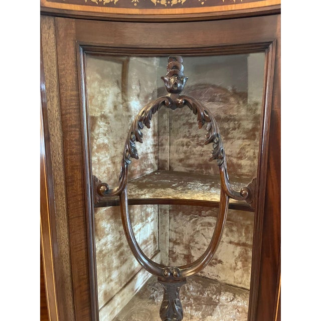 Antique Victorian Mahogany Inlaid Serpentine-Shaped Display Cabinet, 1880 For Sale - Image 4 of 18