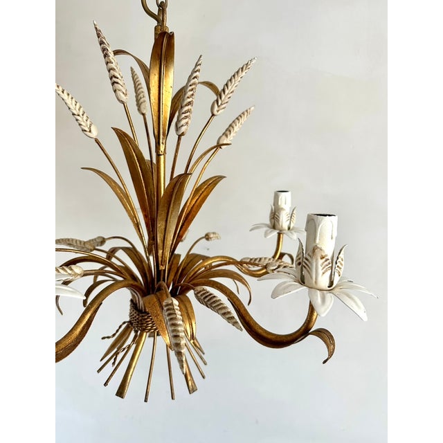 Mid-Century Modern Vintage Gilt Wheat Sheaf Chandelier with White Floral Details, France, 1960s For Sale - Image 3 of 13