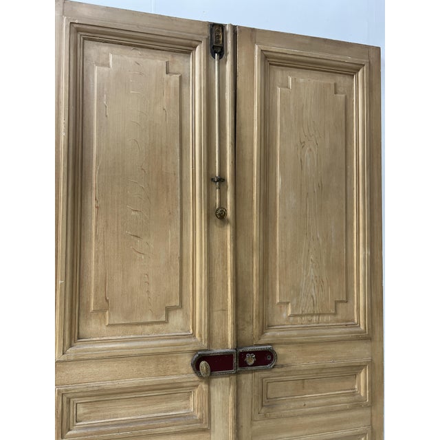 Haussmannian Double Passage Doors in Patinated Oak, 1800s, Set of 2 For Sale - Image 14 of 18