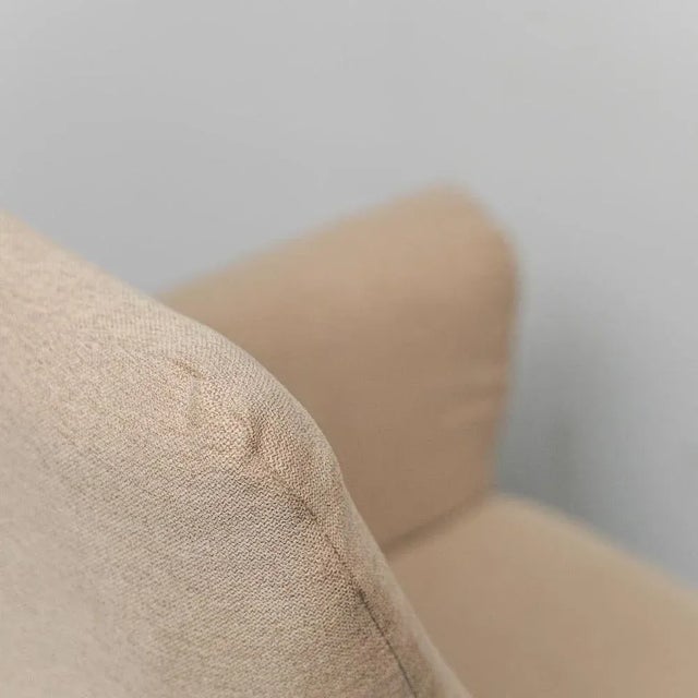 Vintage Armilla Swivel Armchair by Burkhard Vogtherr for Arflex, 1990s, in Very Good conditions. Designed 1990 to 1999...