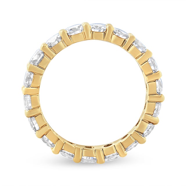 Contemporary 14K Yellow Gold 3.00 Cttw Shared Prong Set Round Cut Diamond Eternity Band (J-K Color, VS1-VS2 Clarity) - Ring Size 6 For Sale - Image 3 of 6