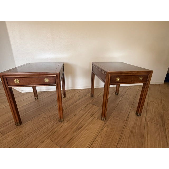 Mid 20th Century Mid-Century Henredon Mahogany Canpaign Style Single Drawer Side Table With Brass Accents. For Sale - Image 5 of 6