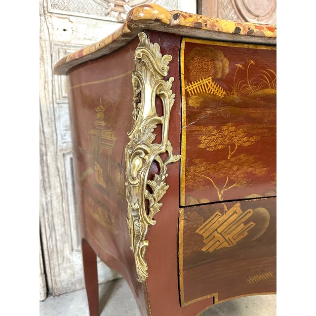 Louis XV Commode in Far Eastern Lacquer, 1890s For Sale - Image 6 of 18