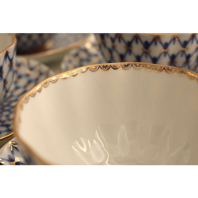 Late 20th Century Lomonosov Imperial Cobalt Net Porcelain Tea Pot & Set, 10 Piece For Sale In Dallas - Image 6 of 13