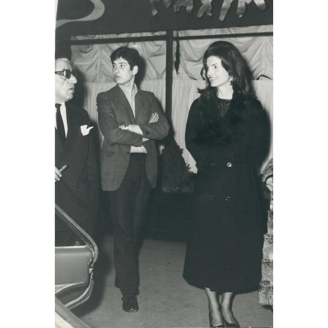 Ari and Jackie Onassis, Paris, Black and White Photograph, 1970s For Sale - Image 4 of 4