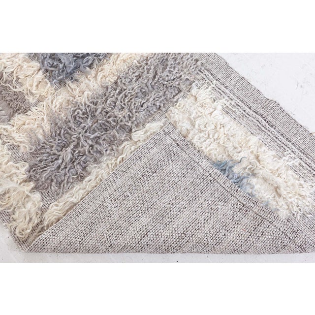 Gray Modern High-Low Tulu Rug – A Tactile Work of Art by Doris Leslie Blau For Sale - Image 8 of 8