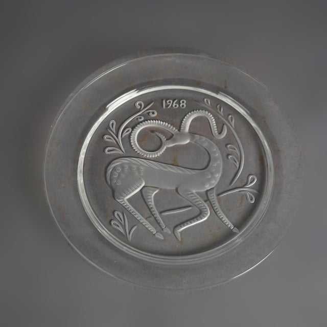 French French Lalique Commemorative Crystal Plate Set 20th Century - 12 Pieces For Sale - Image 3 of 10