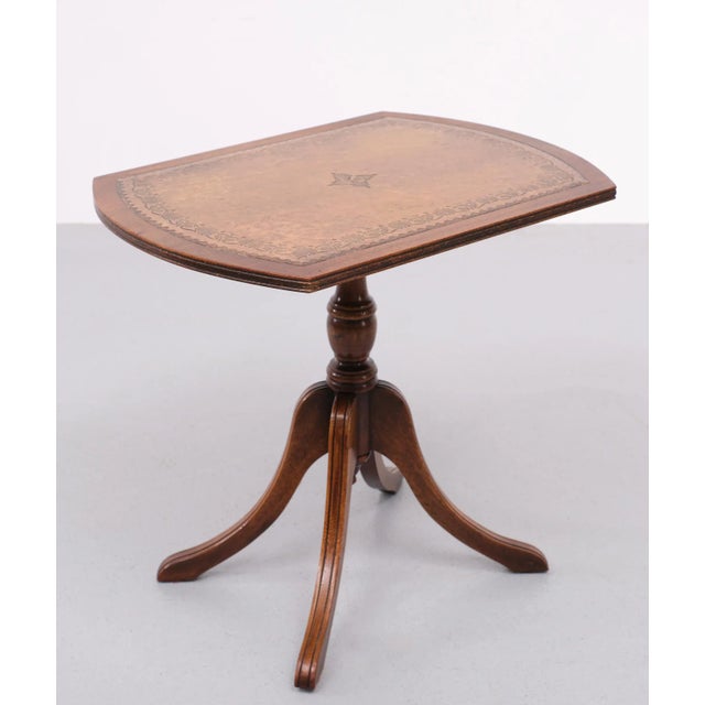 English Tilt Top Wine Table, 1970s For Sale - Image 4 of 12