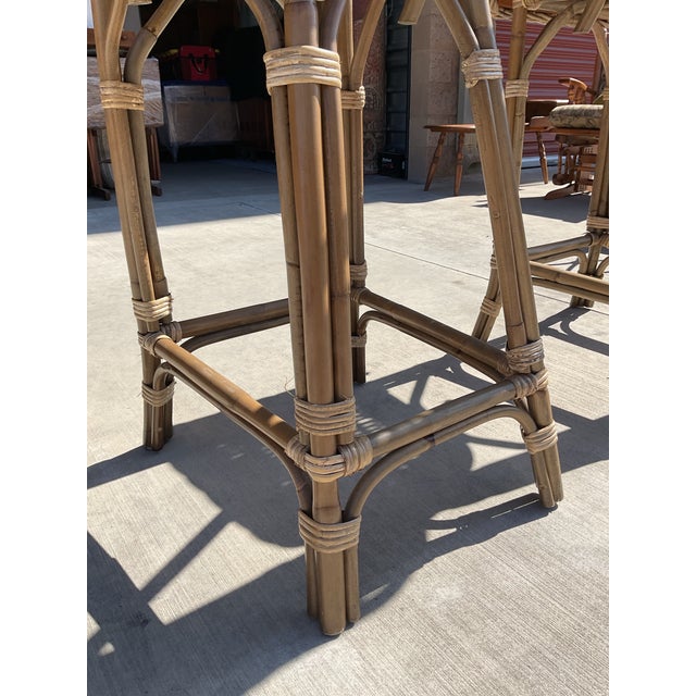 Pair of Vintage French Bistro Bar Stools With Oval Medallion Backs in Honey Woven Rattan For Sale - Image 11 of 12
