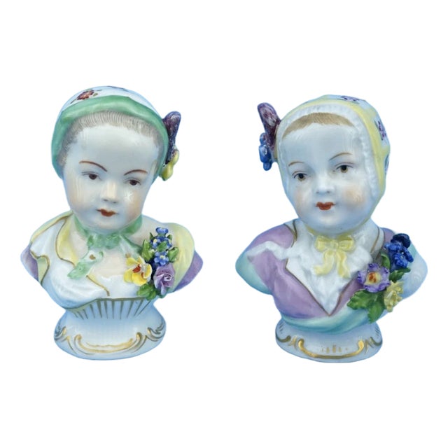 19th Century Porcelain Busts of Girls from the Imperial Manufactory of Vienna, Austria, Set of 2 For Sale
